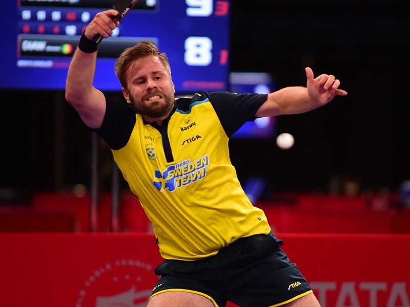 Efter volleyboll och basket är bordtennis världens största idrott. Norsjösonen Jon Persson ligger på plats 30 i rankingen bland 300 miljoner utövare. 