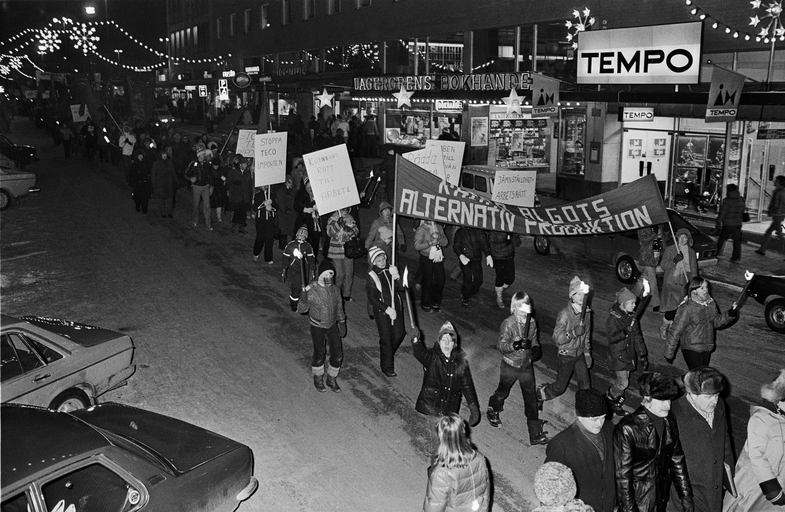 Demonstration i Skellefteå till stöd för fortsatt produktion vid Algots Nord. Källa: Skellefteå museum. Foto: Martin Lindqvist