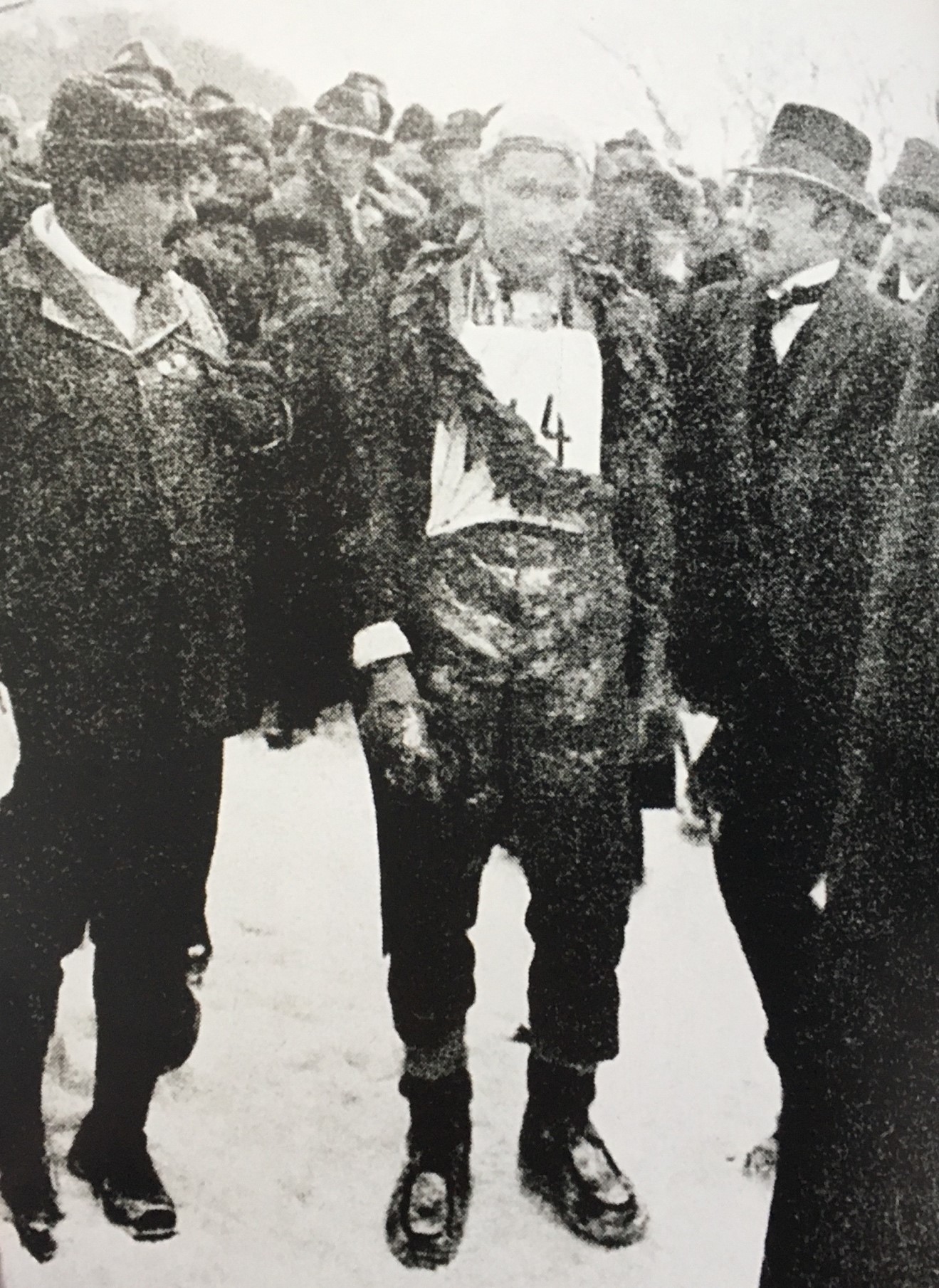Till allas överraskning vann den 22-årige Ernst Alm det första Vasaloppet 1922, Oskar Lindberg kom tvåa och John Bergmark kom på 18:e plats. IFK Norsjö vann därmed lagtävlingen. Oskar Lindberg segrade 1923, medan Mauritz Brännström, Norsjö IF fick ta emot Vasaloppets lagerkrans 1941. 