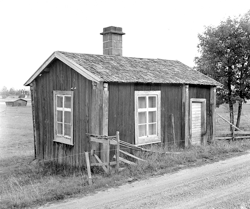 Soldattorpet på roten Stor i Storkåge vilket revs i början av 1960-talet. Fotograf: Ernst Westerlund, Skellefteå museum. A 00063.